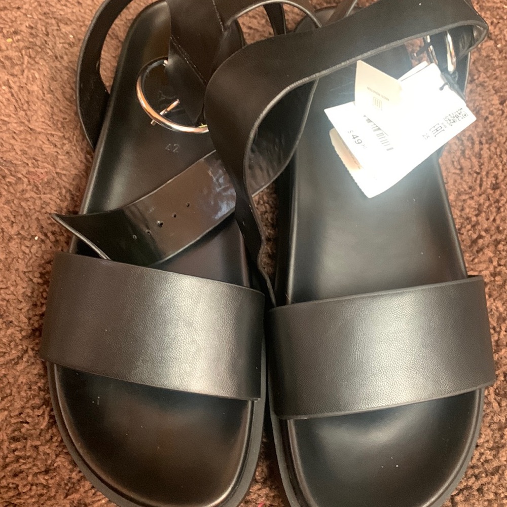 BNIB BLACK SANDALS
